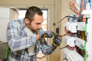 5 Signs You May Have a Problem with Your Electrical Wiring